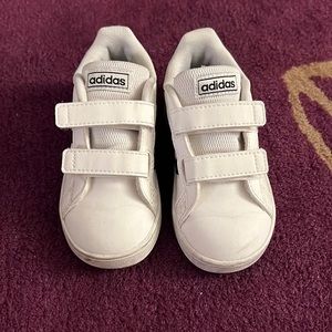 Adidas kid Shoes size 7k